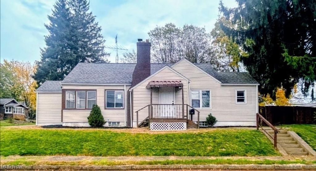 Photo of 1540 Miami Court NE, Canton, OH 44714 (MLS # 5164766)