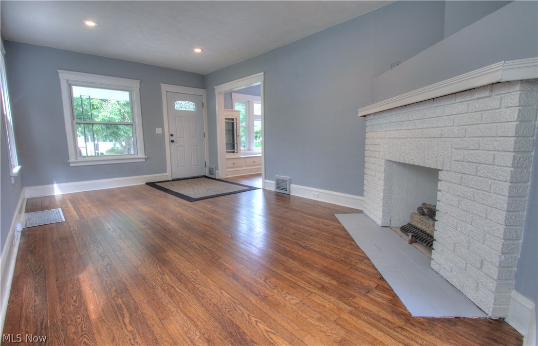 Franceis M Wagar - Residential