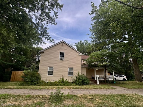 Photo for 1700 Cherry Avenue NE