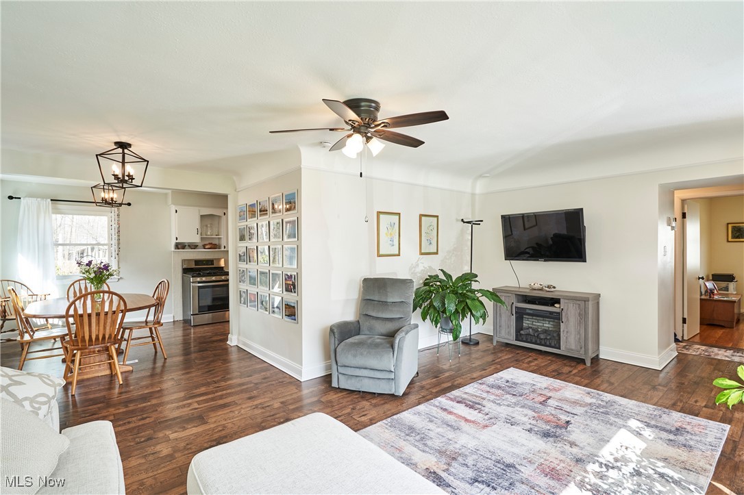 Mayfield Village, Ohio 44143, United States, 3 Bedrooms Bedrooms, ,2 BathroomsBathrooms,Residential,Contingent,92670