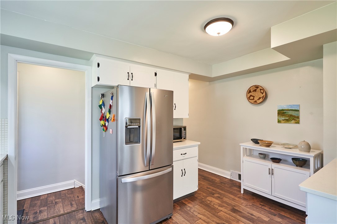 Mayfield Village, Ohio 44143, United States, 3 Bedrooms Bedrooms, ,2 BathroomsBathrooms,Residential,Contingent,92670