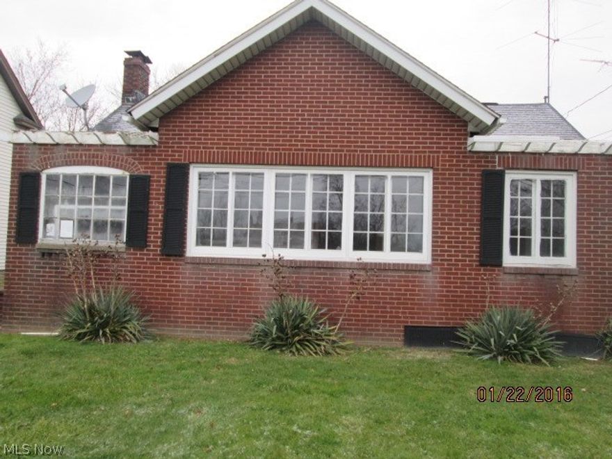 Large living room with hardwood floor and fireplace. Formal dining room. Delightful sun room with hardwood floors and fireplace. Shared Driveway. Close to schools, shopping and entertainment. See attachment for PAS requirements and WF offer submittal information in MLS document sections. Please submit all offers to the listing broker/agent. To report any concerns with a listing broker/agent, or to report any property condition or other concern needing escalation (including concerns related to a previously submitted offer), please call