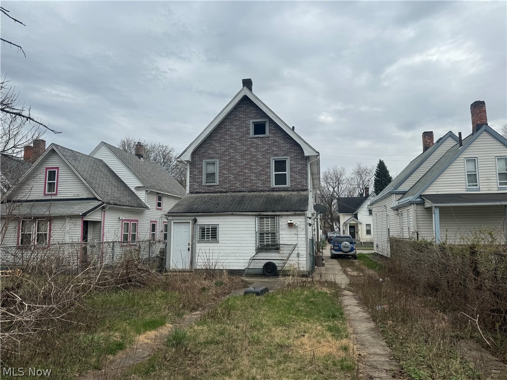 Elizabeth Schaefers - Residential Income