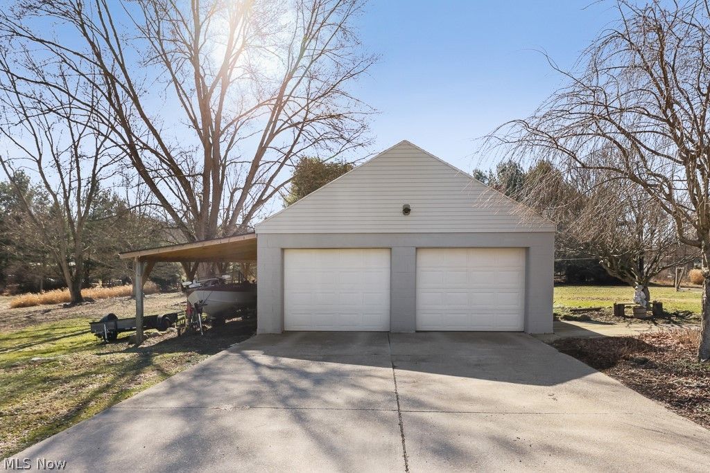 Photo of 6686 Mahoning Avenue NE, Alliance, OH 44601 (MLS # 5190132)