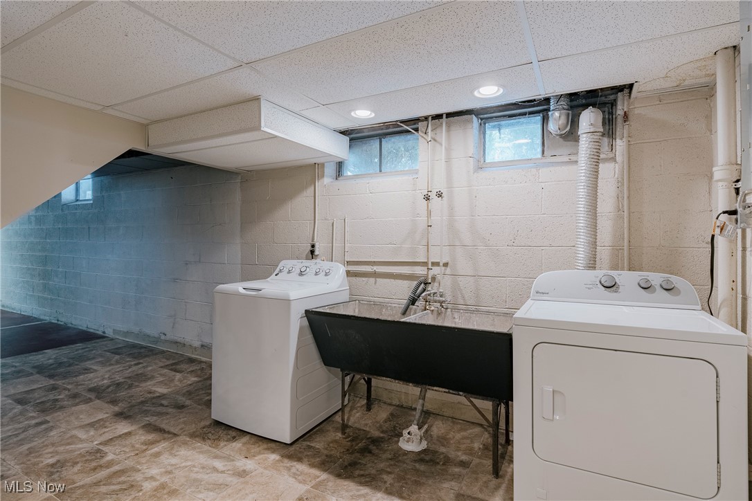 F & F Dev Co Inc - Residential