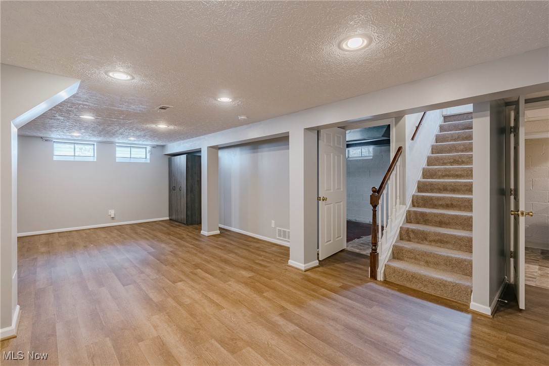 F & F Dev Co Inc - Residential