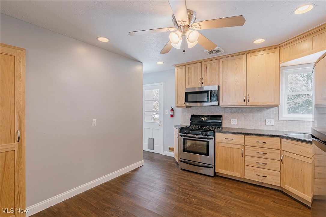 F & F Dev Co Inc - Residential