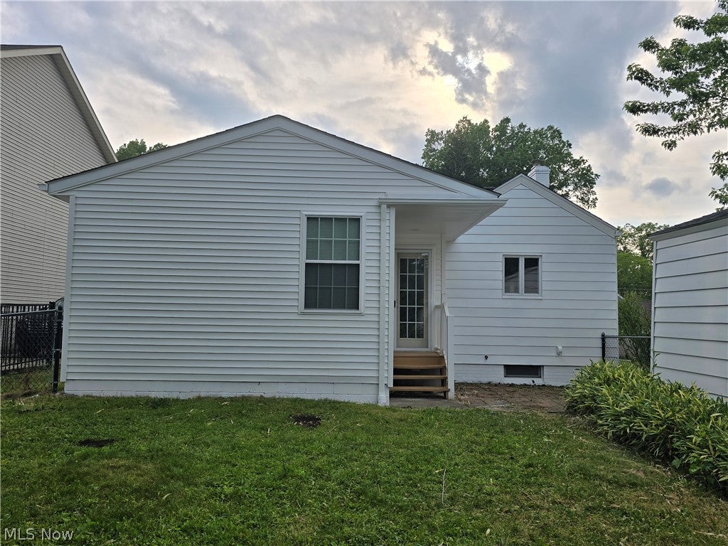 Photo of 1871 15th Street, Cuyahoga Falls, OH 44223 (MLS # 5217845)