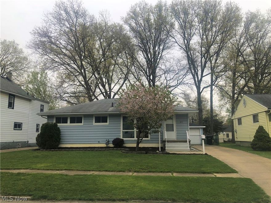 Looking for a great updated home in an awesome neighborhood?  This 3bed 1 bath property for you!  Home was recently updated with new floors and fresh paint throughout the home.  Basement was recently painted and looks great, can easily be updated to a man cave or craft room!  Perfect place to raise your family, swing set stays in the large backyard.  Home Warranty is included.

Nice neighborhood is close to shopping, schools and easy access to the interstates.  

List of updates includes: new paint/new flooring/new kitchen counter top/updated bathroom/new stairs on front porch/new roof and paint on garage.

Call now to make your appointment, it will not last long in this market!