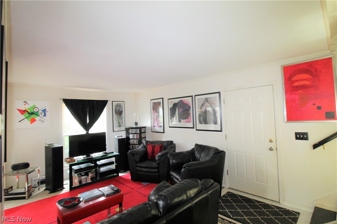 Williamsburg Court Condos - Residential