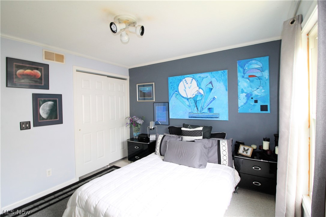 Williamsburg Court Condos - Residential