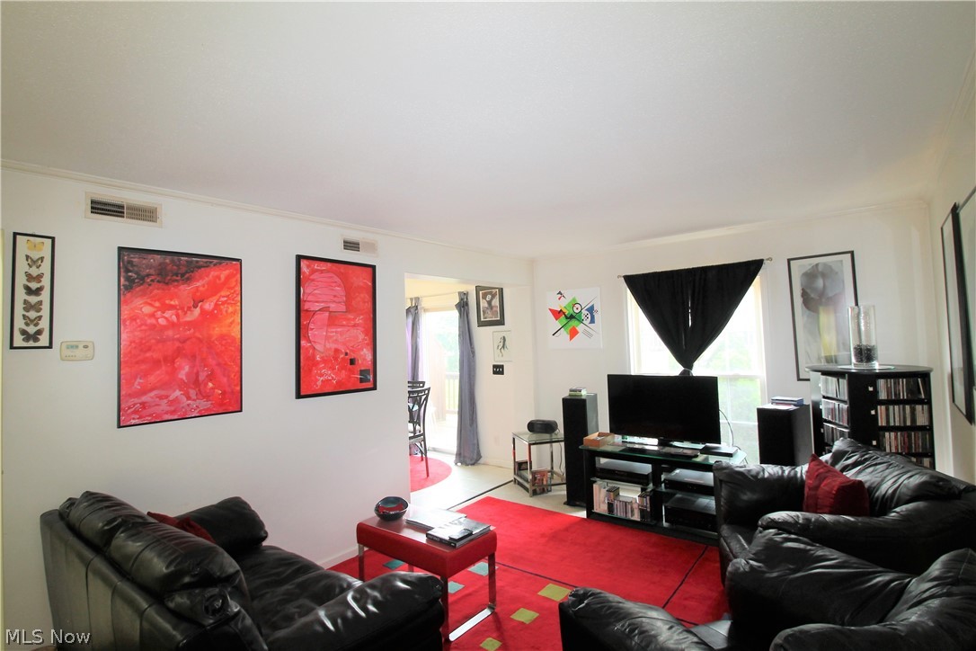 Williamsburg Court Condos - Residential