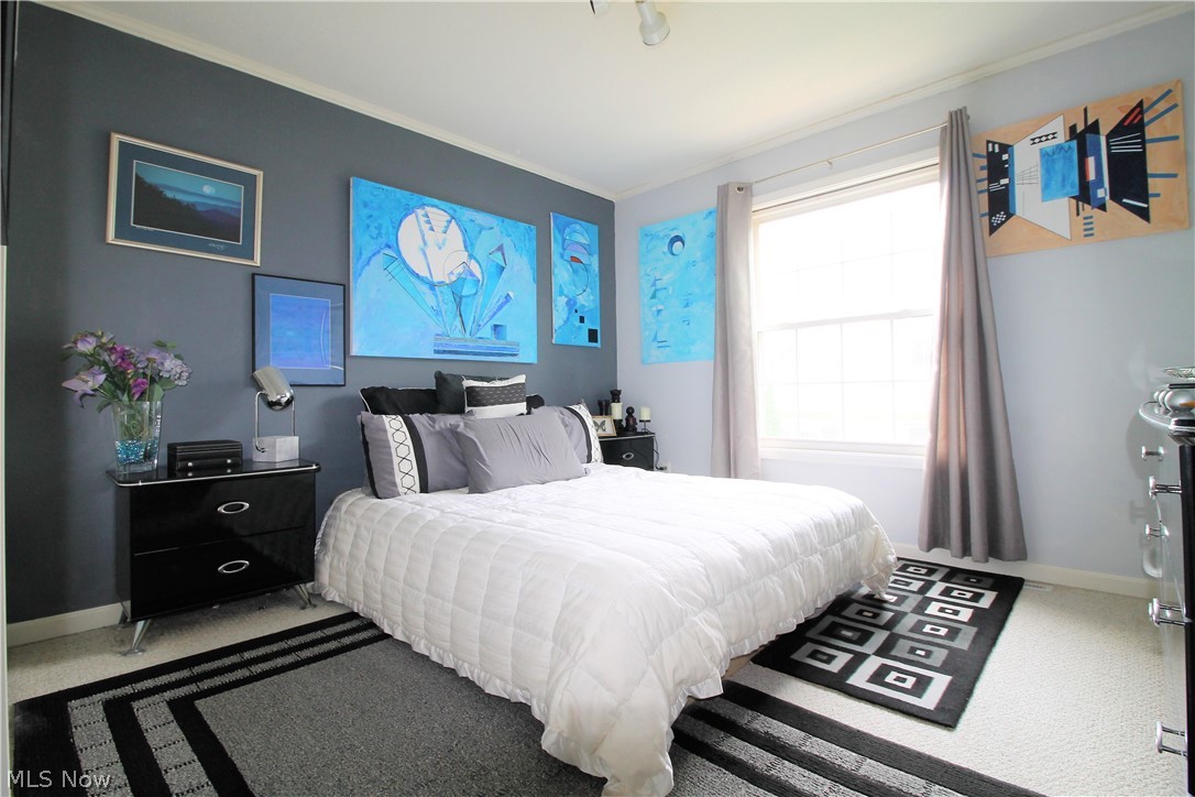 Williamsburg Court Condos - Residential