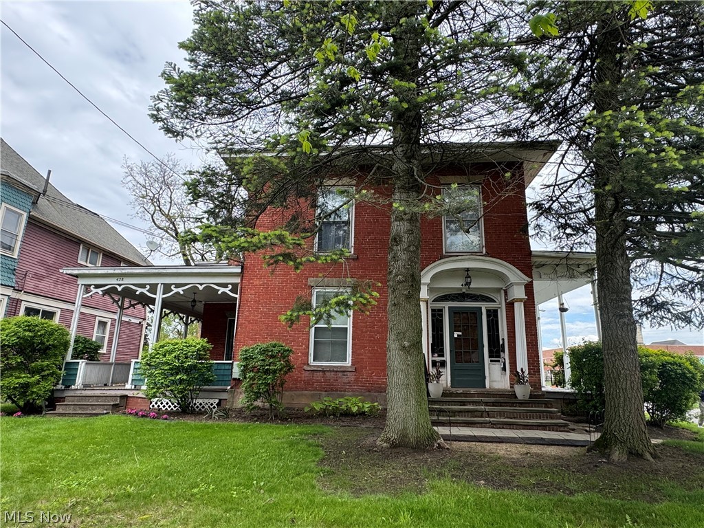 Photo 1 of 44 — 428 West Avenue, Elyria, OH 44035