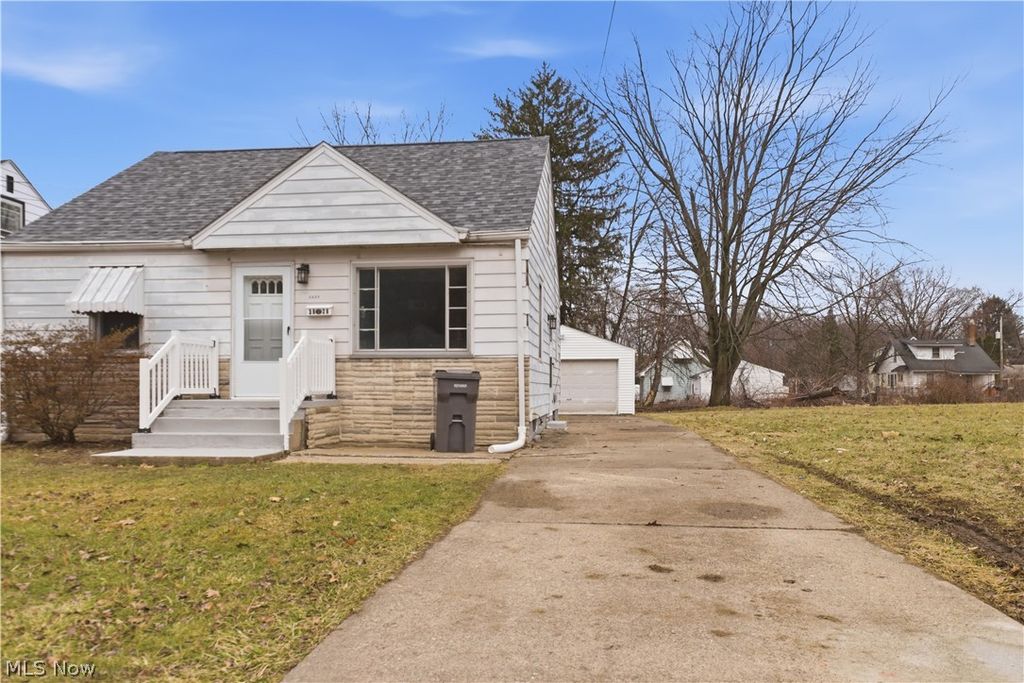 Photo of 3629 Irma Street, Youngstown, OH 44502 (MLS # 5191358)