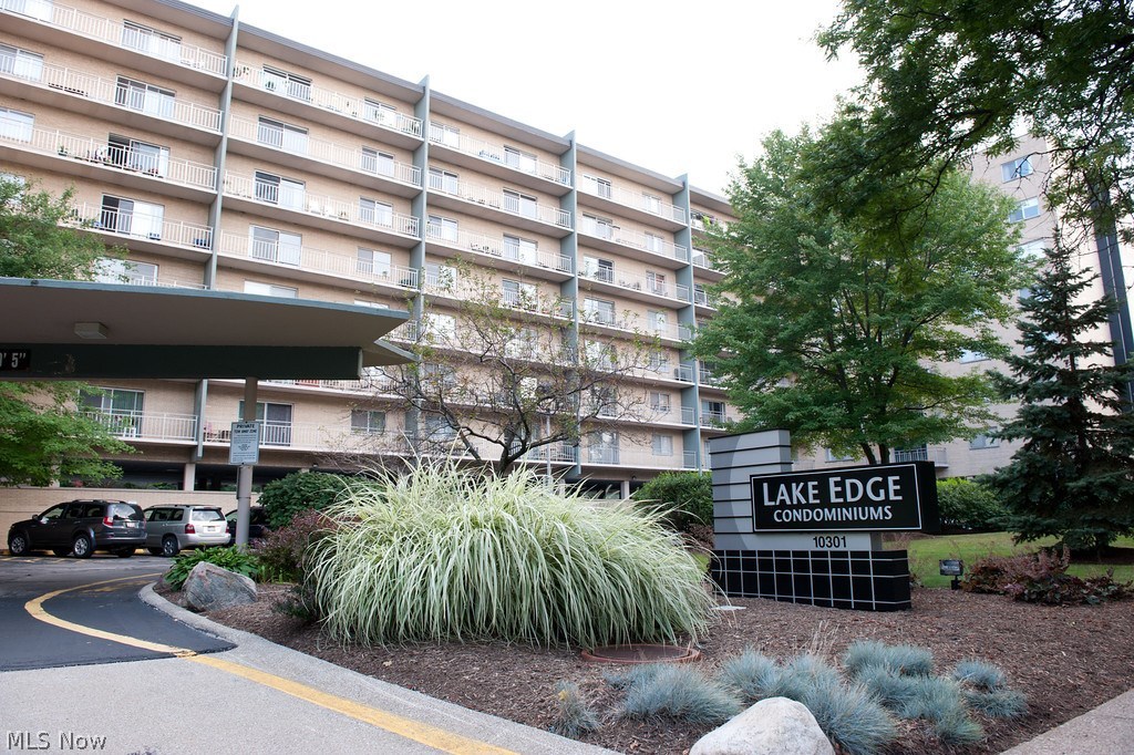 Lake Edge Condos - Residential