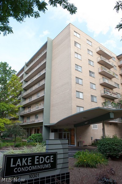 Lake Edge Condos - Residential