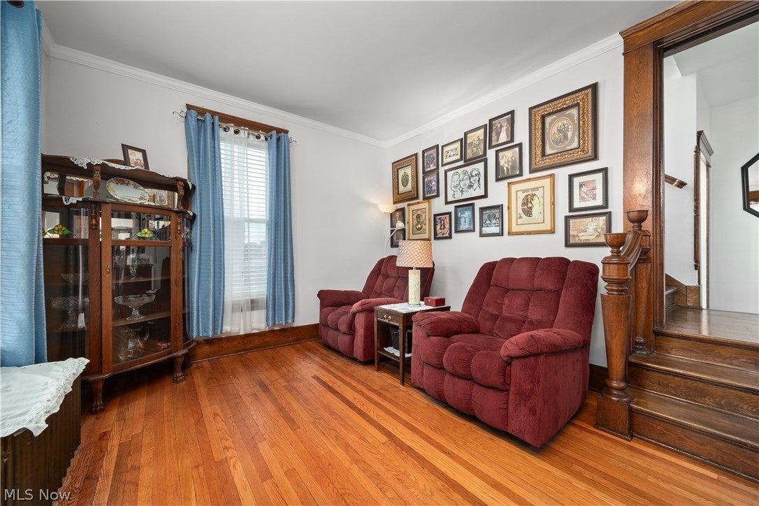 1032 W 4th Street