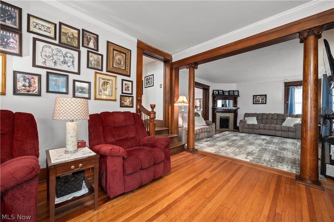 1032 W 4th Street