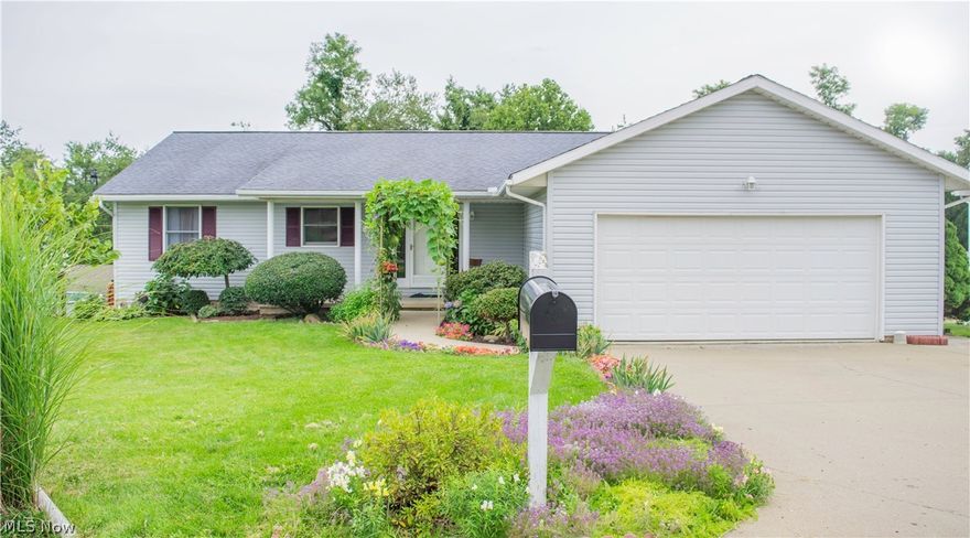 Spacious ranch on a quiet street, just minutes from Ft. Steuben Mall. Newly updated kitchen w/stainless steel gas range & beautiful Travertine backsplash! Huge backyard w/large deck overlooking the woods.  Partially finished basement is completely framed, wired & insulated with R10 rigid panels to keep energy costs low. Home has a high efficiency gas furnace, a reverse osmosis water filter and a fresh air ventilation system.