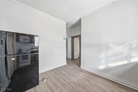 Tiny photo for 604 E Buchtel Avenue, Akron, OH 44304 (MLS # 5184930)