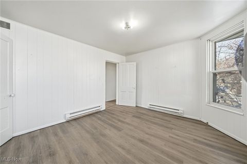 Tiny photo for 604 E Buchtel Avenue, Akron, OH 44304 (MLS # 5184930)