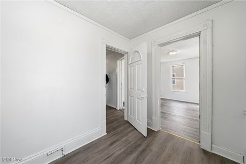 Tiny photo for 604 E Buchtel Avenue, Akron, OH 44304 (MLS # 5184930)