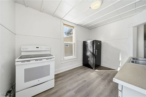 Tiny photo for 604 E Buchtel Avenue, Akron, OH 44304 (MLS # 5184930)