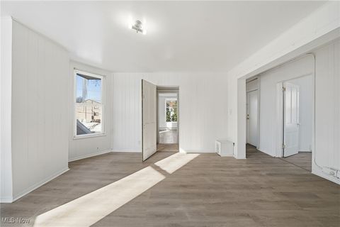 Tiny photo for 604 E Buchtel Avenue, Akron, OH 44304 (MLS # 5184930)