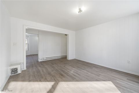 Tiny photo for 604 E Buchtel Avenue, Akron, OH 44304 (MLS # 5184930)