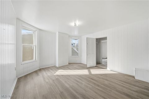 Tiny photo for 604 E Buchtel Avenue, Akron, OH 44304 (MLS # 5184930)