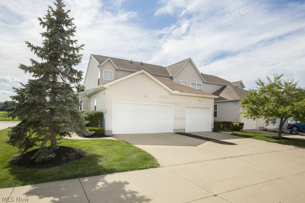 Hidden Park Condo - Residential