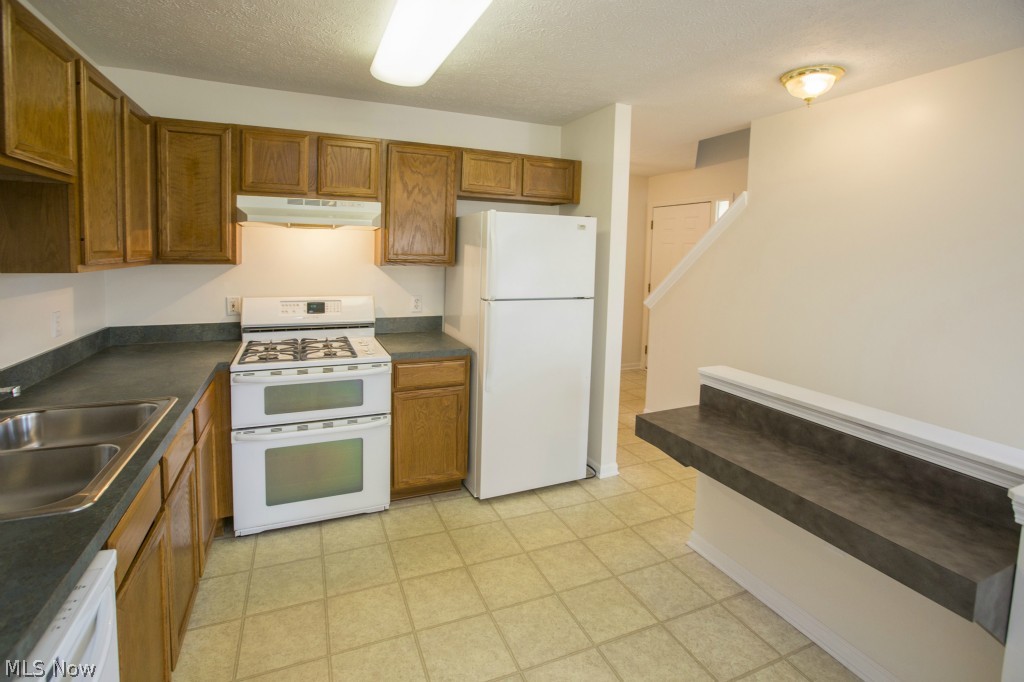 Hidden Park Condo - Residential