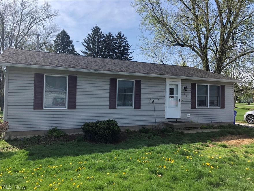 Built in 1994! Ranch style 3 bedroom, 1.5 bath home on a nice lot in Gnadenhutten! What a rare find! Eat-in kitchen and 1/2 bath off the master bedroom. Call today to view this one!! Rented H2O tank.