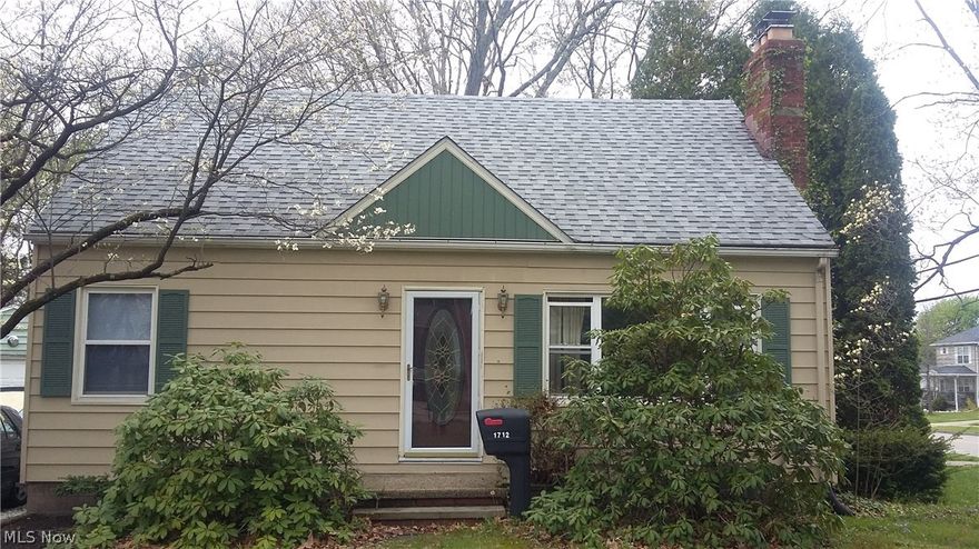 3 BR 1.5 bath Cape Cod in fantastic location! LR with new carpet, eat-in kitchen, 2 BRs, and full bath on 1st floor. MBR on 2nd floor with separate entry room and lots of built-in storage. Lower is half finished with dry bar and working fireplace, other half has storage room, 1/2 bath, and laundry room with dryer and stationary tub. Walks up and out to  3 seasons room between 1st floor and 2 car garage.

LEASING SPECIAL!! APPLY BEFORE 5PM ON SUN, 5/22 AND GET HALF OFF 2ND MONTH'S RENT IF APPROVED!!