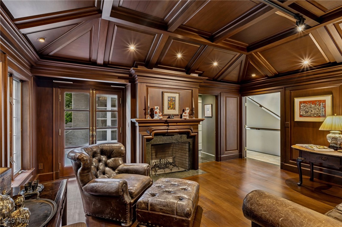 Hunters Hollow - Residential