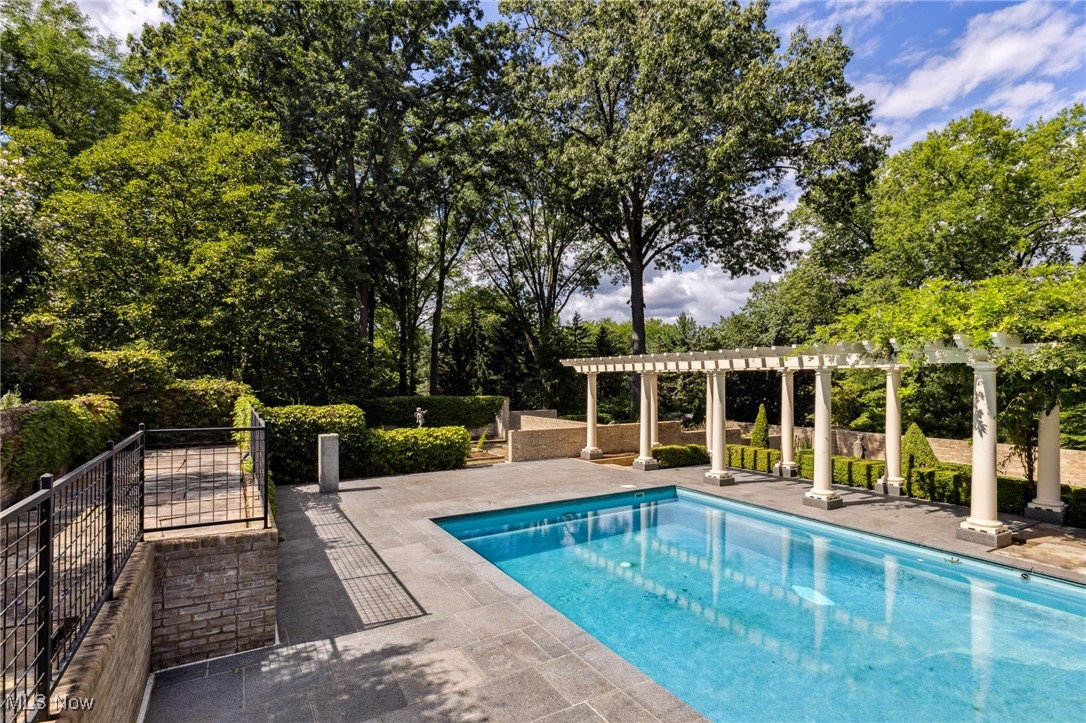 Hunters Hollow - Residential