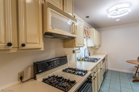 Tiny photo for 4361 Devonshire Drive, Youngstown, OH 44512 (MLS # 5239362)