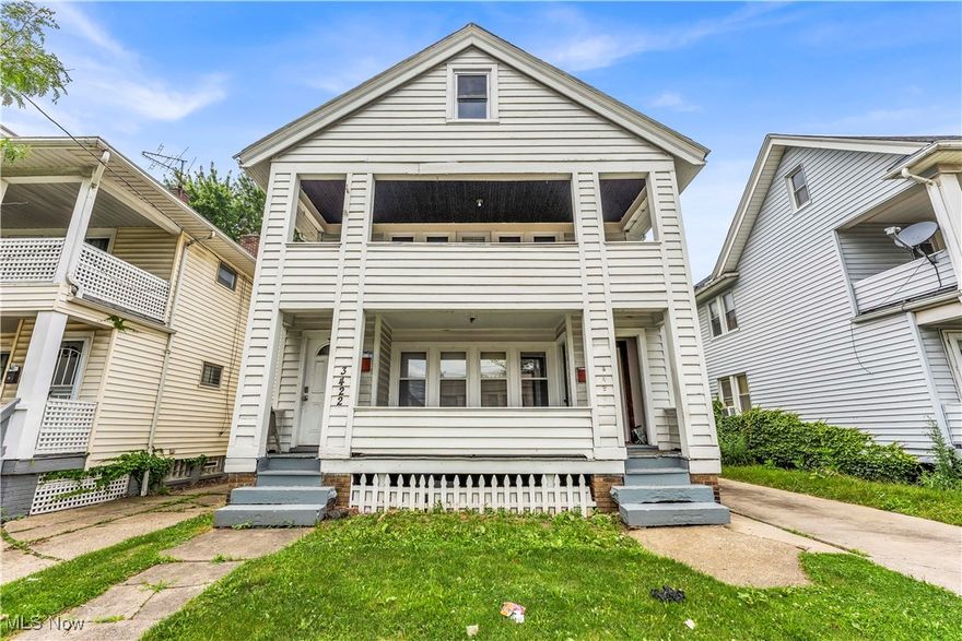 3420 W 117th St | DN, Cleveland - Spacious 2 bed 1 bath multi-family home! //

$ 875 rent / $ 875 deposit //
$55 application fee per adult //
1-2 pets OK in this unit. After application pre-approval, a PetScreening is required for any animals to proceed with one of our properties; a PetScreening affidavit is still required if you have no pets. (Some breed restrictions apply per HUD guidelines). //
NO SMOKING //
1 time $139 non-refundable set up fee paid at lease signing //

$35/month required resident benefit package; can include personal property/liability insurance for an additional $10/month for $45/month total. //

After application Pre-Approval 1 applicant per household application is required to fill out a PetScreening application,  before being about to proceed with placing a Reservation Fee for one of our properties. You will receive a pre-approval for your application and in order to proceed, the PetScreening is required. Even if you have NO pets - this application must be filled out. One time, non-refundable pet fee of $250-600 per animal applies to all pets & must be paid before or when you pay your first month rent. (No fee for qualified assistance animals). //

Our application is processed through secure site: Findigs, and they require ID and income verification. Without this, your application will not be processed. They offer 24/7 chat support on their application directly if you have any questions. //

BEDROOMS: 2 //
BATHROOMS: 1 //
APPLIANCES PROVIDED: Fridge and stove //
UTILITIES / RESIDENT RESPONSIBILITY: Resident pays gas and electric and is responsible for snow removal. //

Serious inquiries only.