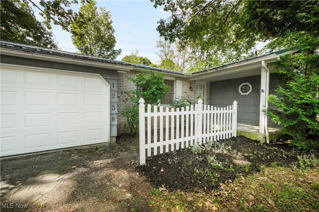 1238 Goldfinch Trail