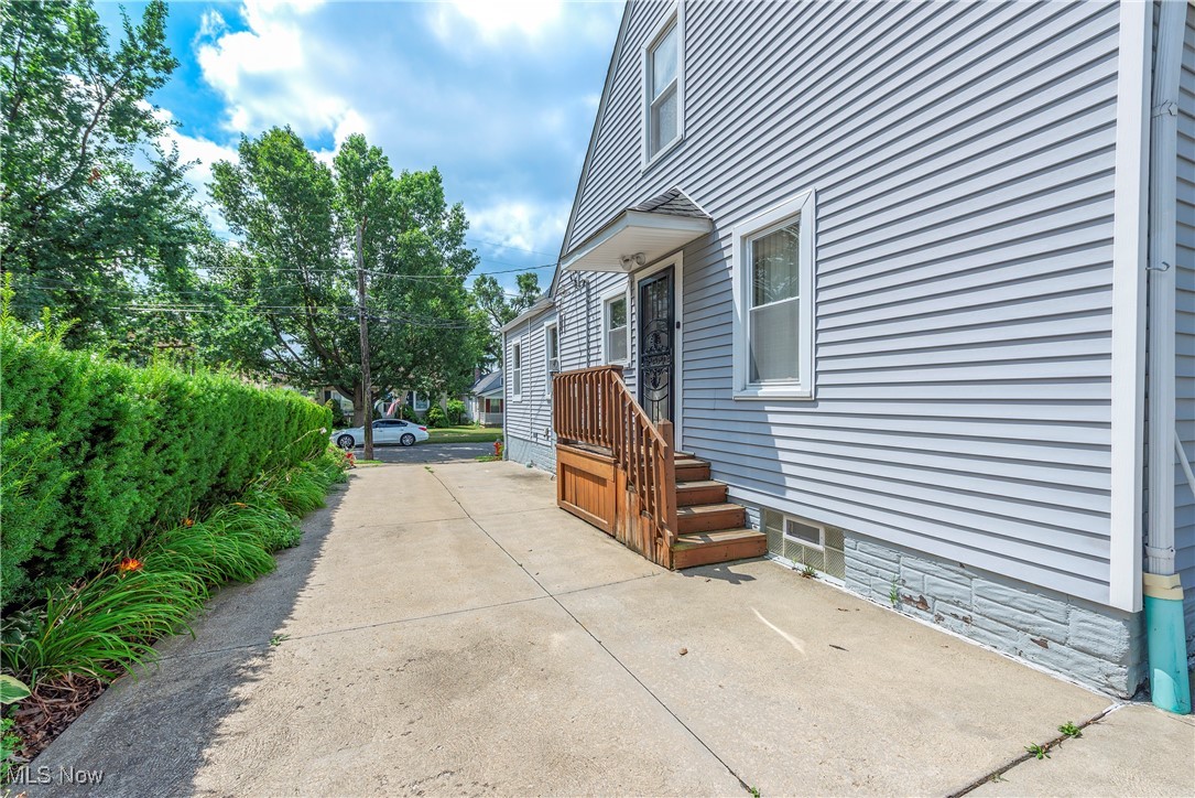 5000 Behrwald Avenue