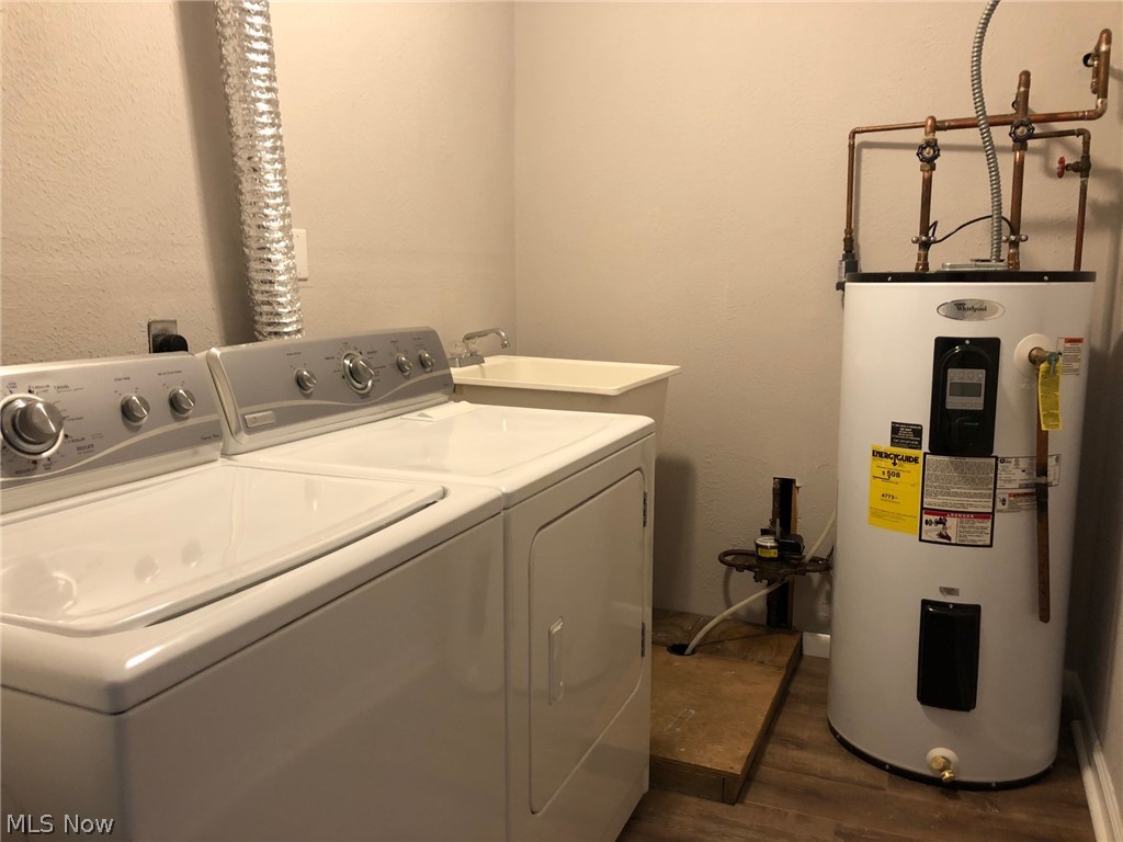 Roaming Rock Shores - Residential