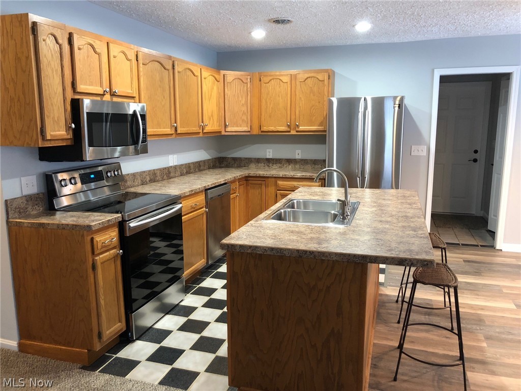 Roaming Rock Shores - Residential