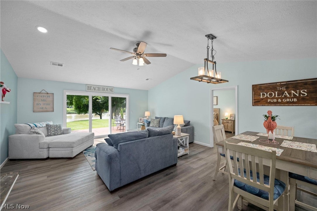937 Ridgeview Drive