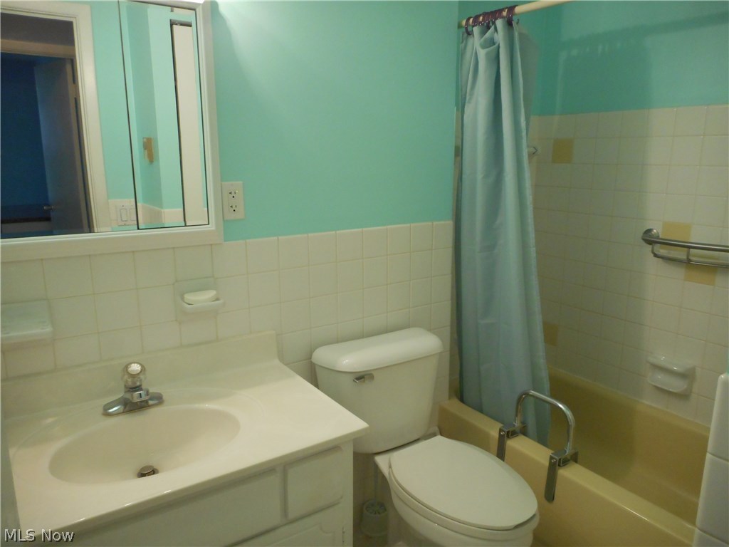 Silver Lake Towers - Residential