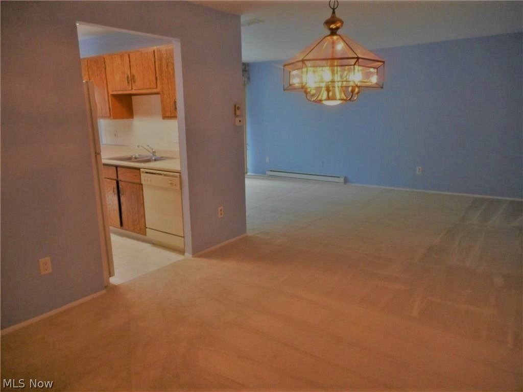 Silver Lake Towers - Residential