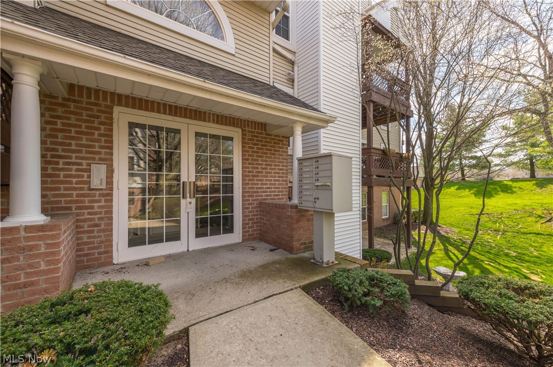 Arbors Condos/King James North - Residential