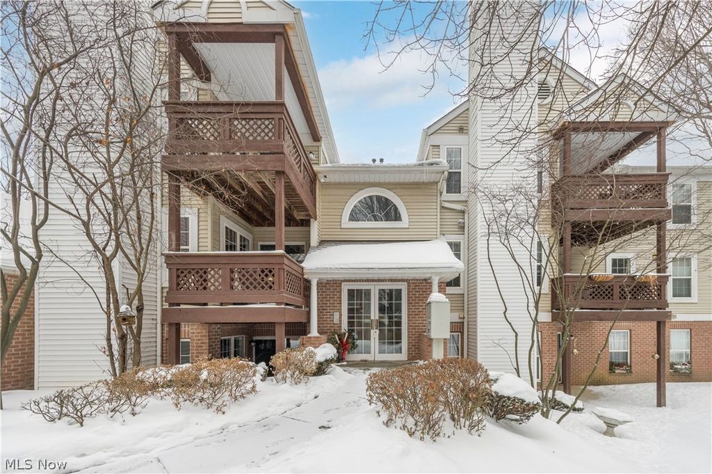 Photo of 23061 Brick Mill Run #C3, Westlake, OH 44145 (MLS # 5185999)