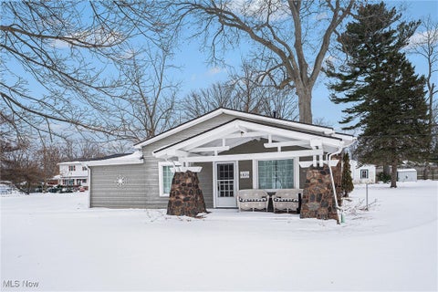 Photo for 6826 Lake Rd E