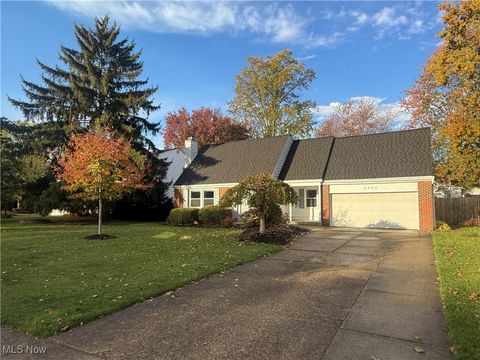 5920 Sherwood Drive North Olmsted OH 44070